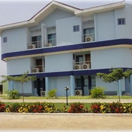 Brookvale Hotel Weija Екстер'єр фото