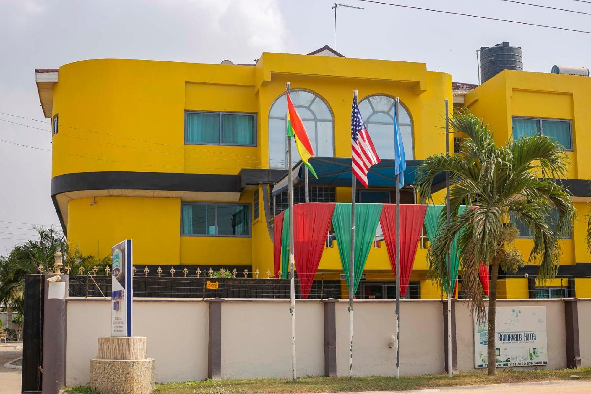 Brookvale Hotel Weija Екстер'єр фото